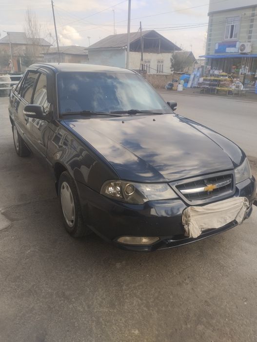 Нексия 2 срочно сотилади йили 2009. Холлати яхши.