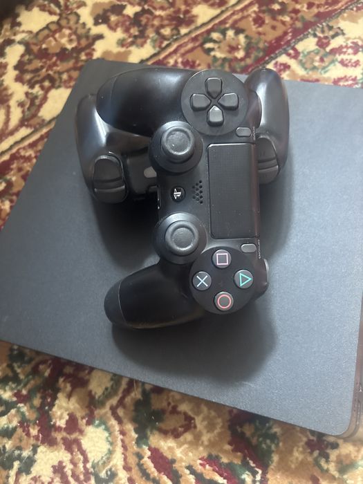 Playstation 4 slim