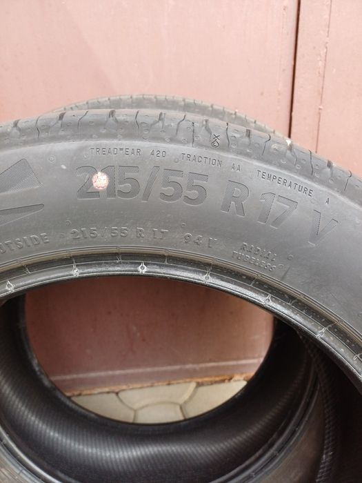 Vând  set cauciucuri   Continental 215/55/17 V
