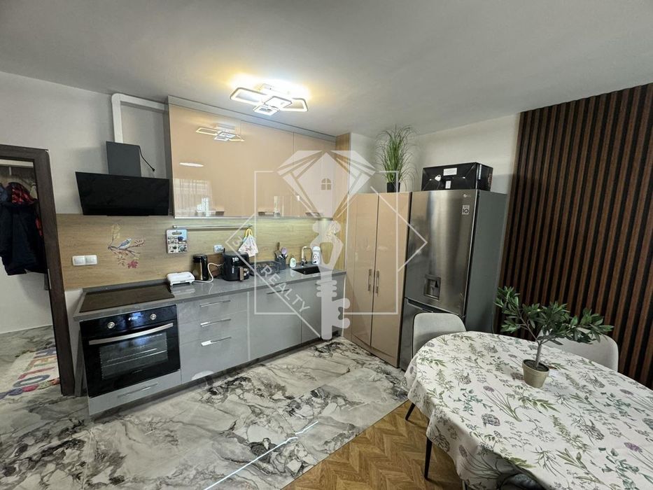 Продава се Двустаен апартамент в Пловдив, Мараша - 75 кв.м за 2614 €/кв.м - Снимка #2