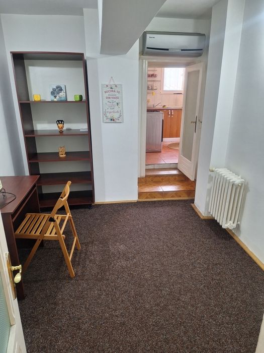 Pf .  INCHIRIEZ Ap 3 Cam D Centru Civic