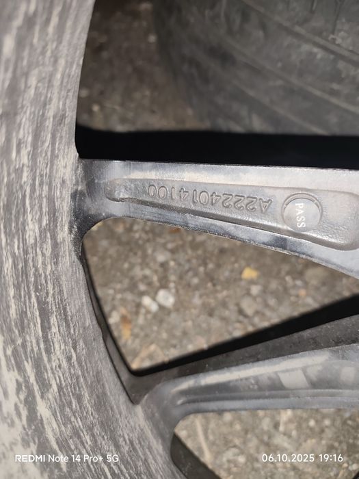 Продам диски с резиной летней R20