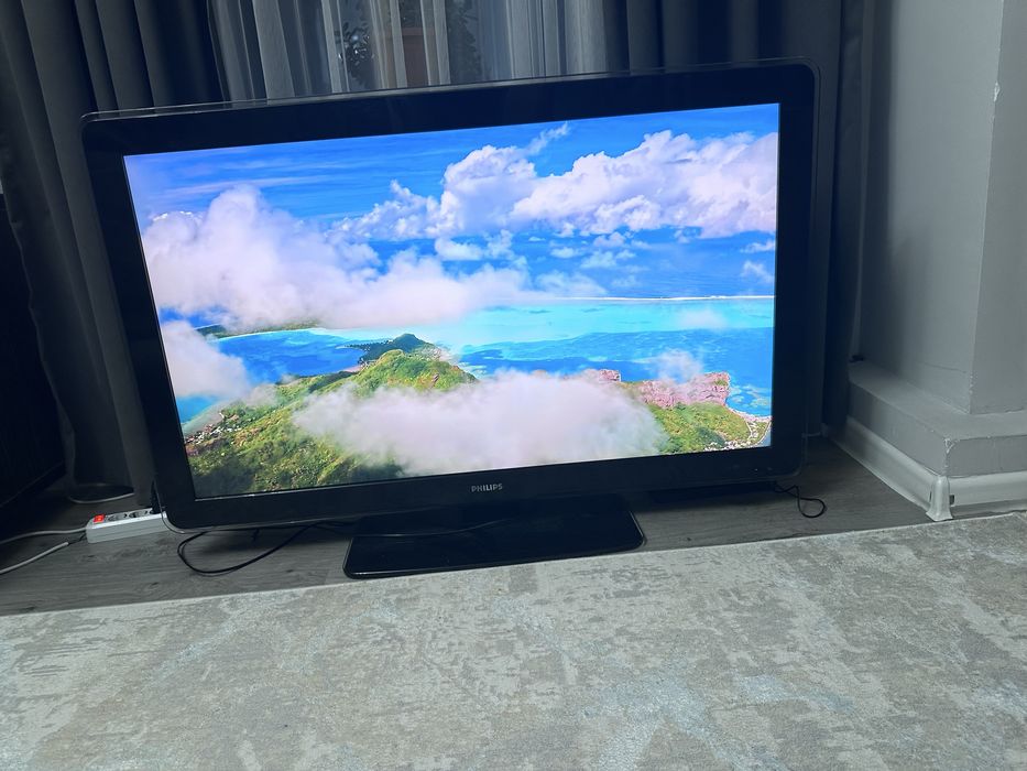 Телевизор Philips Full HD