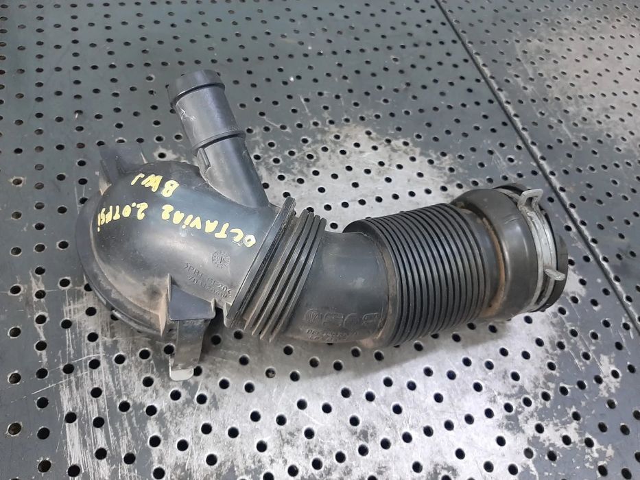 tubulatura admisie  2.0 tfsi bwj  skoda octavia 2 golf 5 audi a3 8p  06f129627h