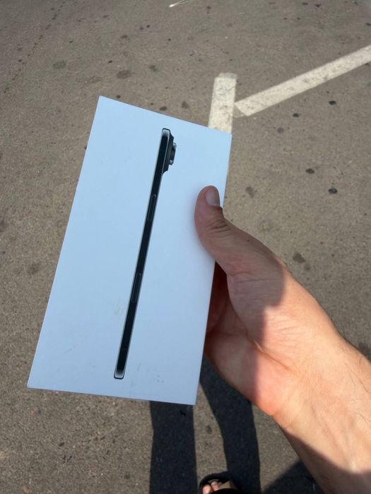 Iphone Air 256/ space black.
