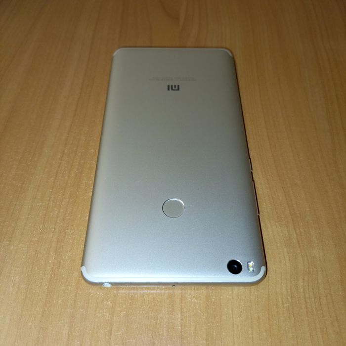 Xiaomi Mi Max 2 Гигант Как новый