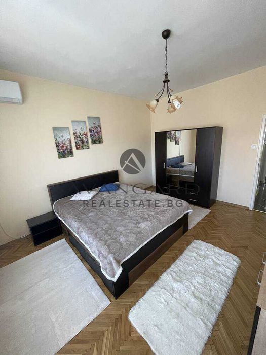 оф.25755 Тристаен обзаведен до Тримонциум