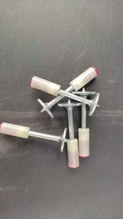 Дюбель гвоздь с шайбой