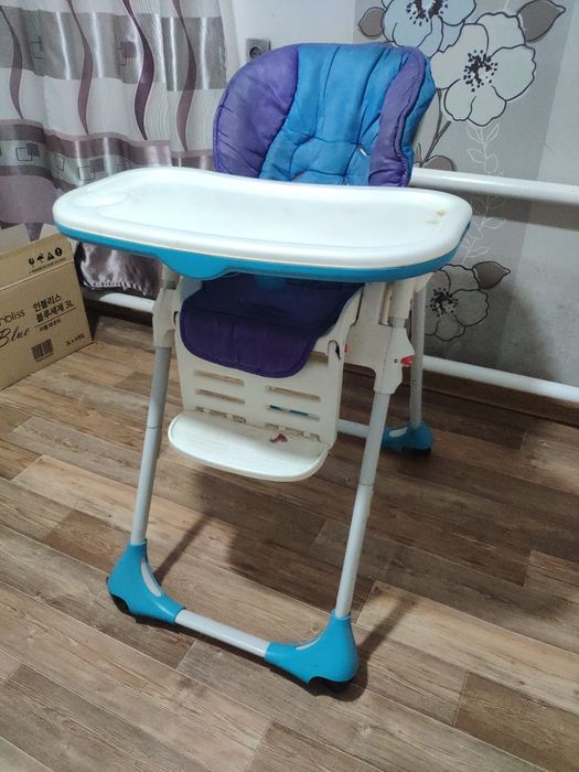 стульчик детский  chicco