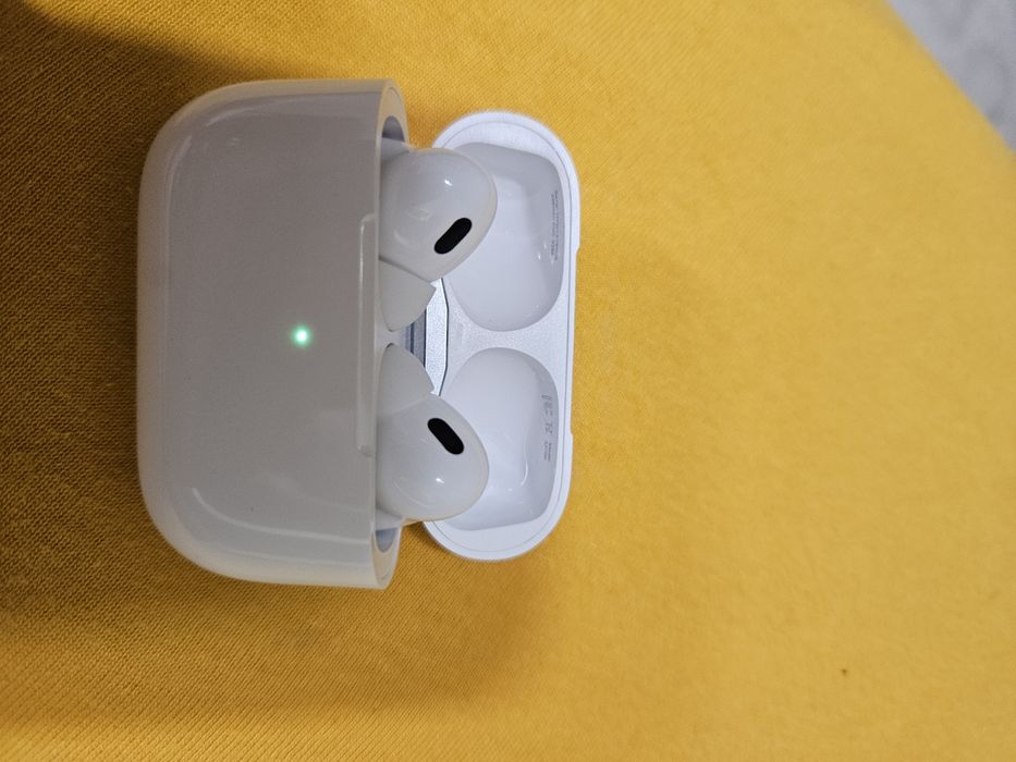 Vand 3 perechi de airpods pro 2 (2022)