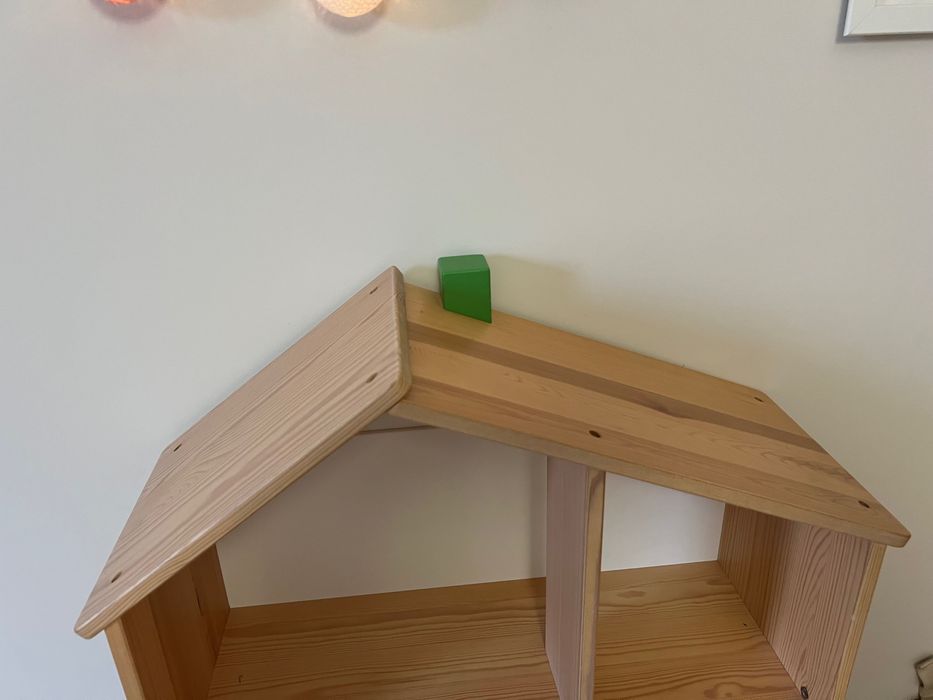 Kъща за кукли/стенна етажерка Ikea
