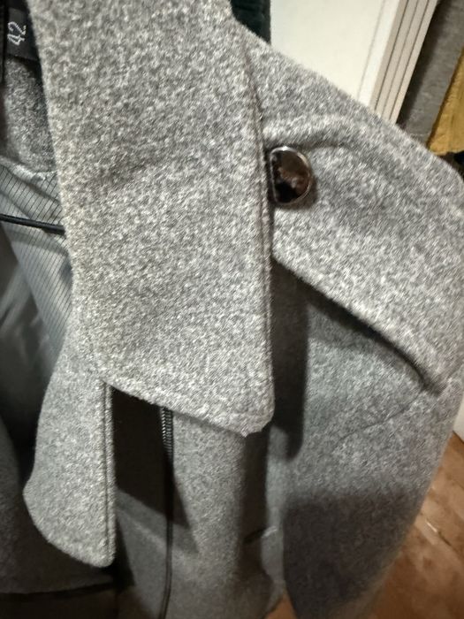 Продам пальто осенее