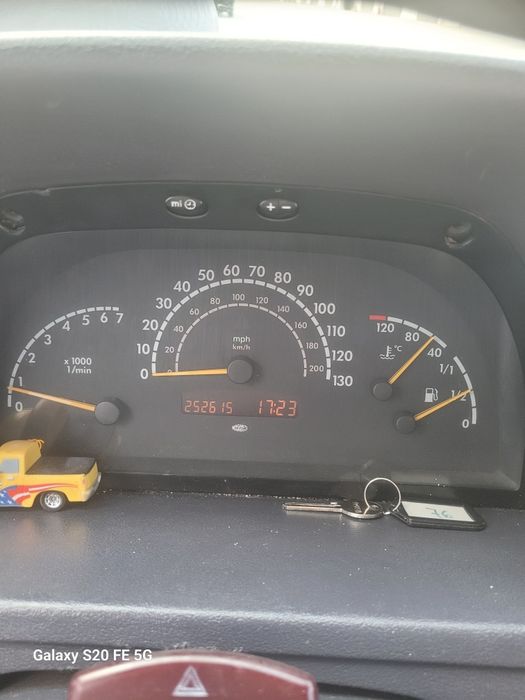 Mercedes vito,6 locuri + marfă