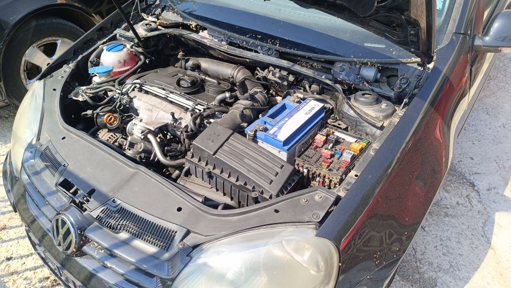 Продавам Голф 5 2.0tdi 140кс. BKD на ЧАСТИ, както и още над 16 голфа