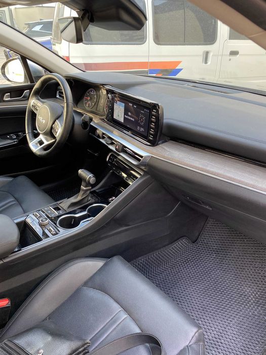 Продам в Ташкенте.KIA K5