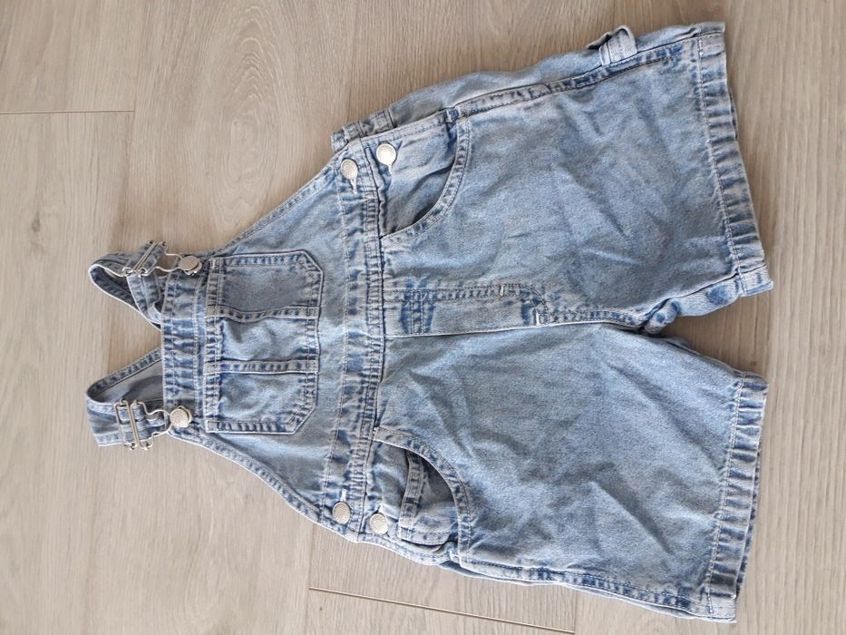 роклички и полички всичко по 3.лв за брои