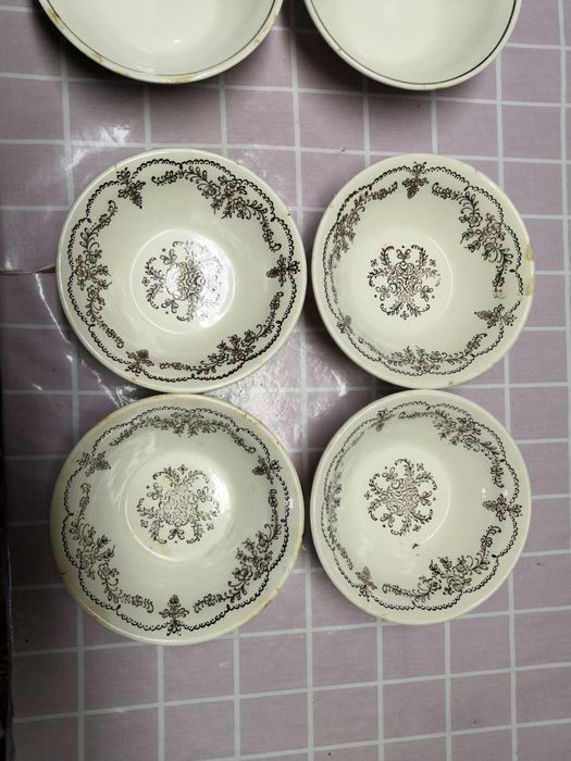 Продам советские фарфоровые салатницы