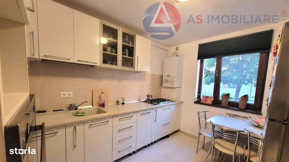Apartament modern cu 2 camere, parcare inclusă, Tractoru – Zona Coresi