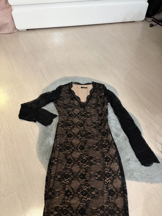 официална рокля с изключително мека дантела