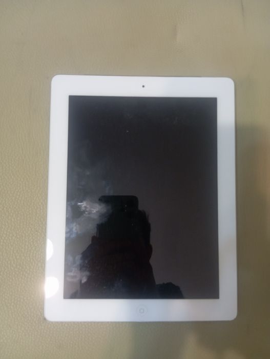 Айпад планшет срочна продам 20000тг