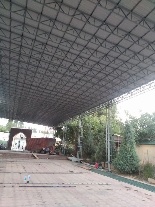 Konteyner mahsulotidan tom va binoyizni tom qismini yopib beramiz