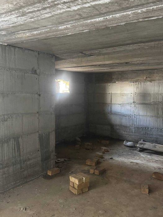 Продаётся участок 2,4 Соток неподалёку от базара (FOOD CITY) ! ! !