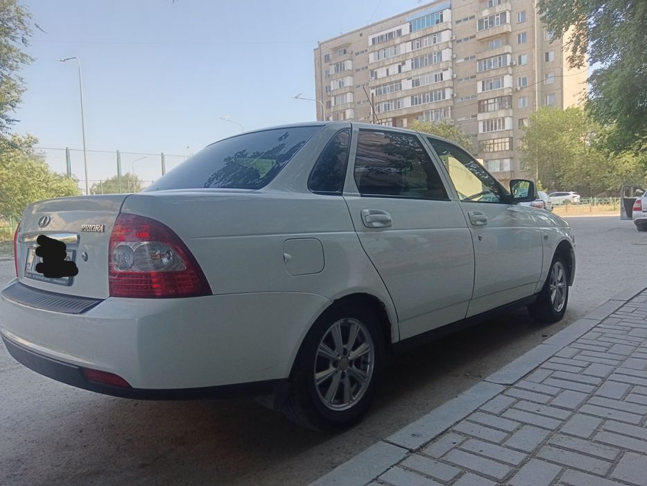Продам срочна ПРИОРА 2 БЕЗ КОНДЕРА