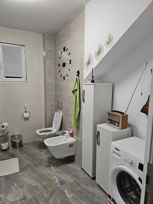 Casa P+1 cu anexe