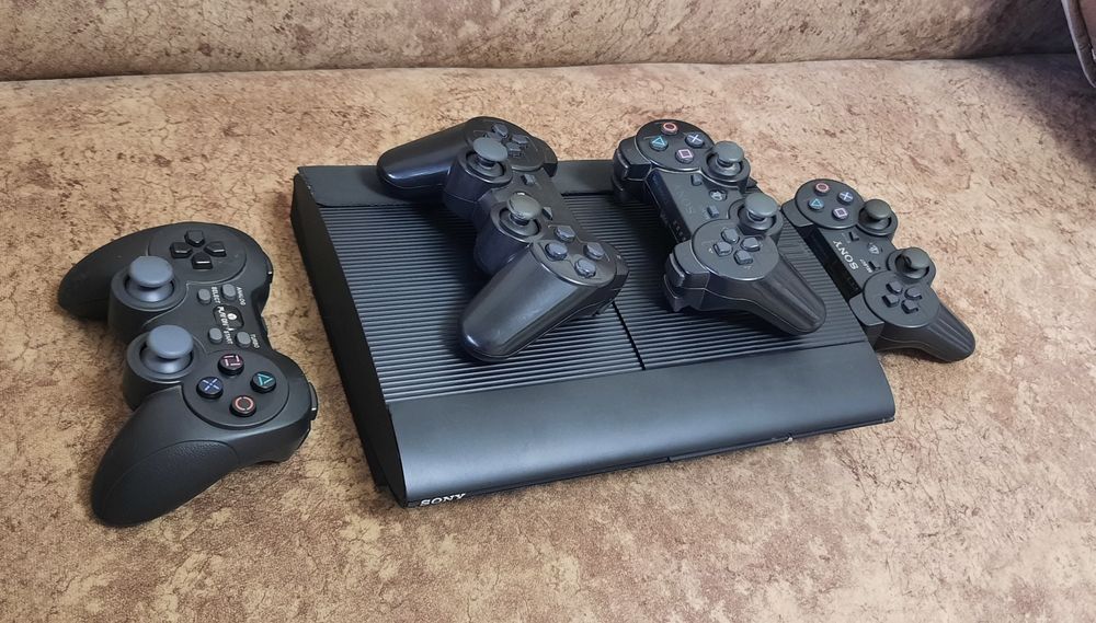 PlayStation 3 Super Slim 500GB Orginal ichida 42ta uyini bor + DASTAVK