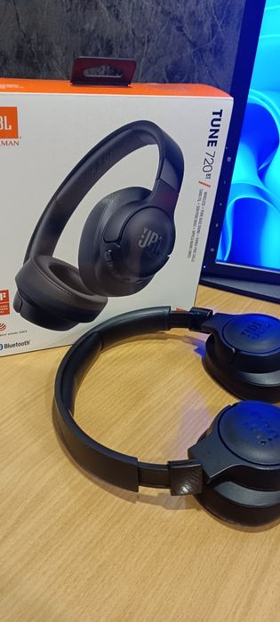 JBL TUNE 720BT наушники