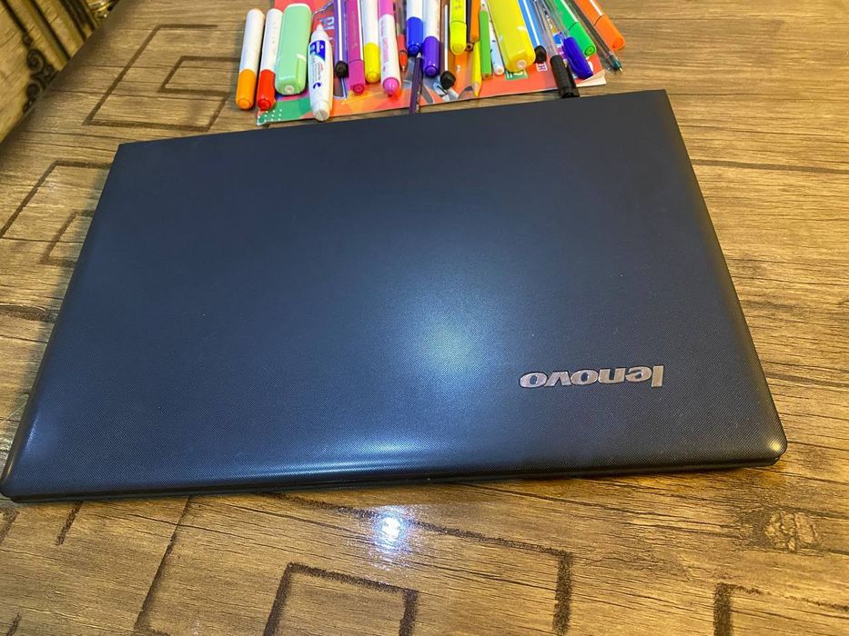 Notebok Lenovo kompaniyasi
