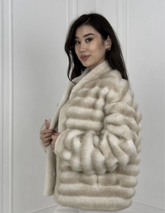 Продам эко шубу 44 размер