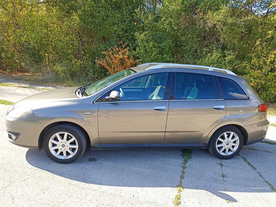 Fiat Croma 1.8L 5MT FWD