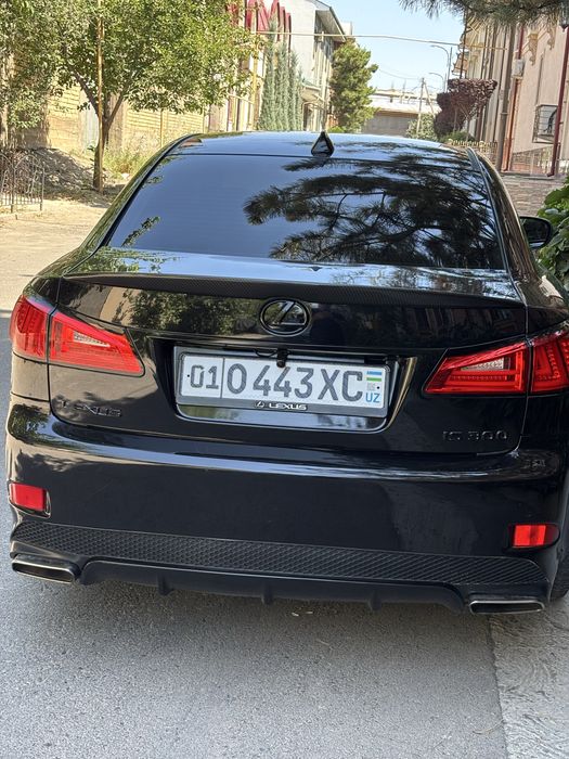 Lexus is 250 4wd