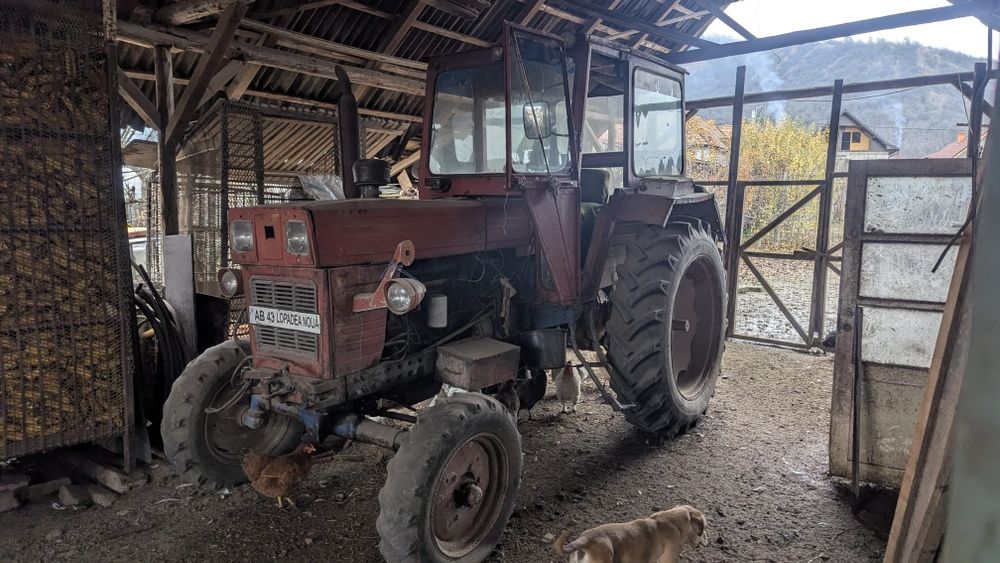 Tractor Universal UTB 650