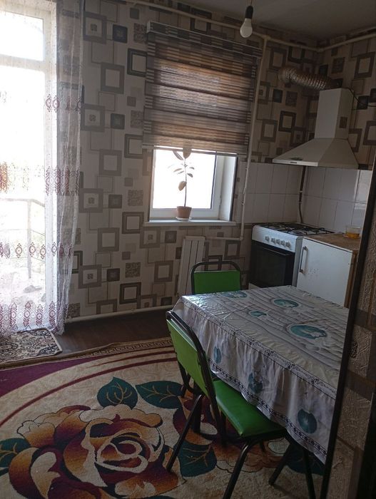 Qarshi shahar batoshdan kotej