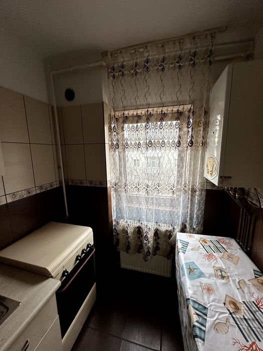 Vand garsoniera cf 1, strada 9 Mai, Tg-Jiu