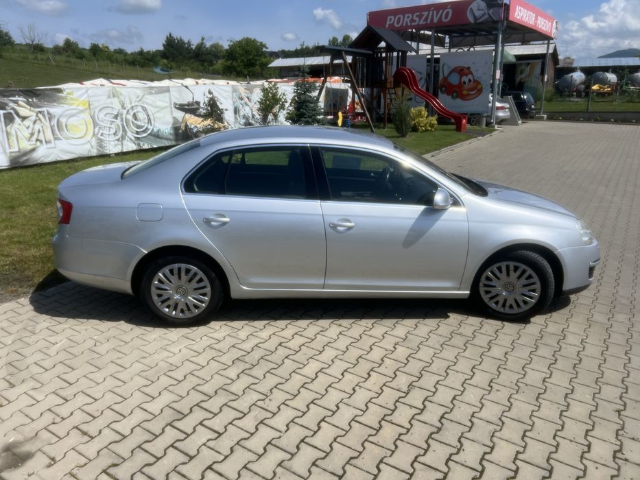 VOLKSWAGEN Jetta 2005 — imagine 4