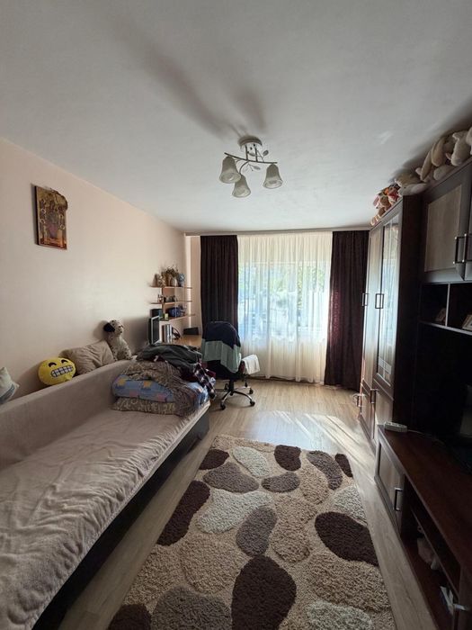 Apartament 2 camere decomandat, parter, balcon, zonă excelentă – lângă liceu și transport public
