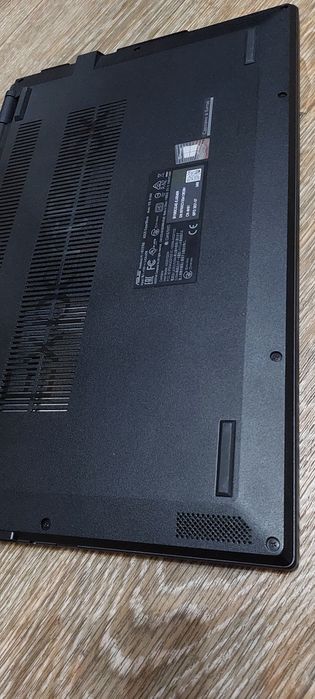 ExpertBook 15,6" i5 8/256