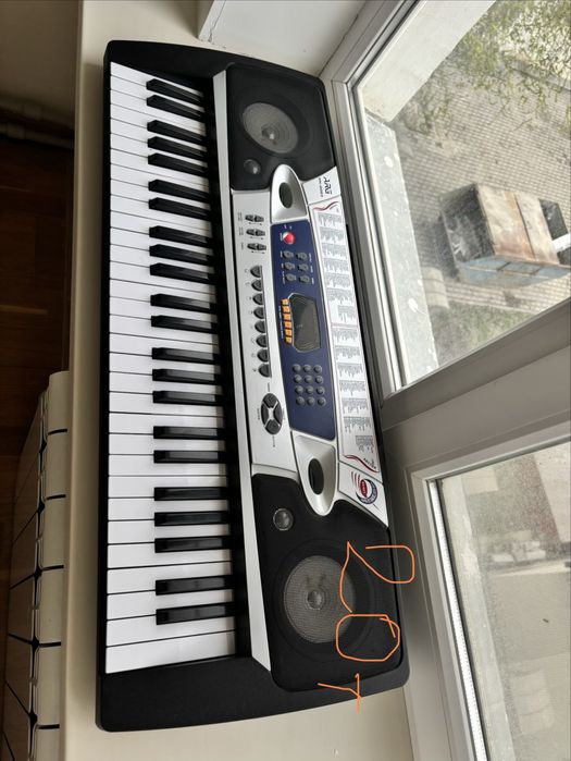 Продам эл. Пианино для начинающих