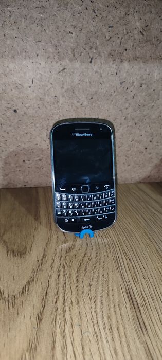 Премиум телефон BlackBerry Bold 9930