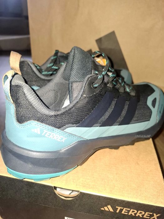 Маратонки Адидас Terrex