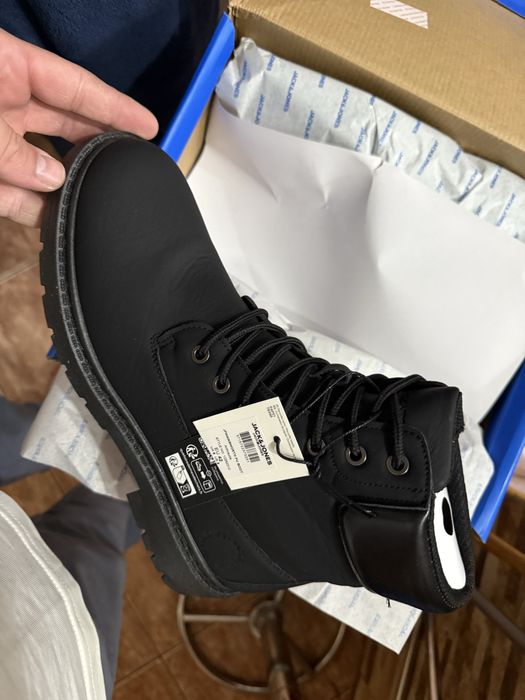 Diferite aspiratoare noi