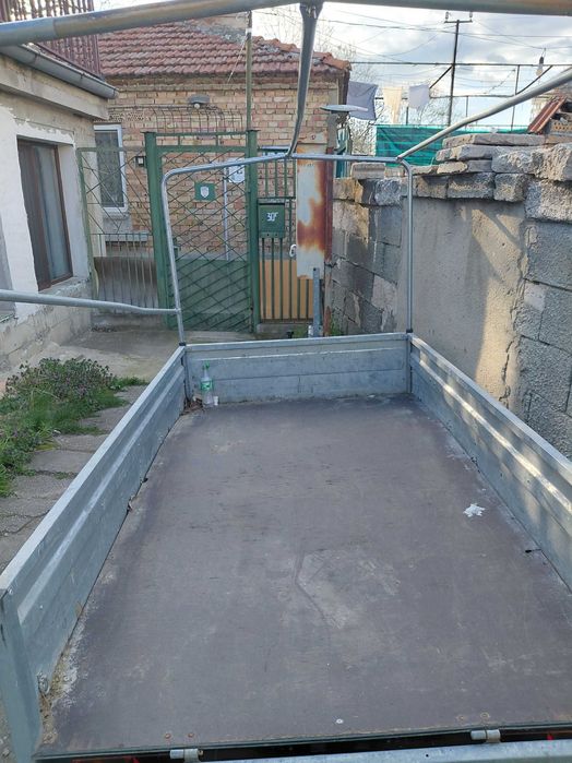 Ремарке с Бризент ново внос от германия в Добро състояние