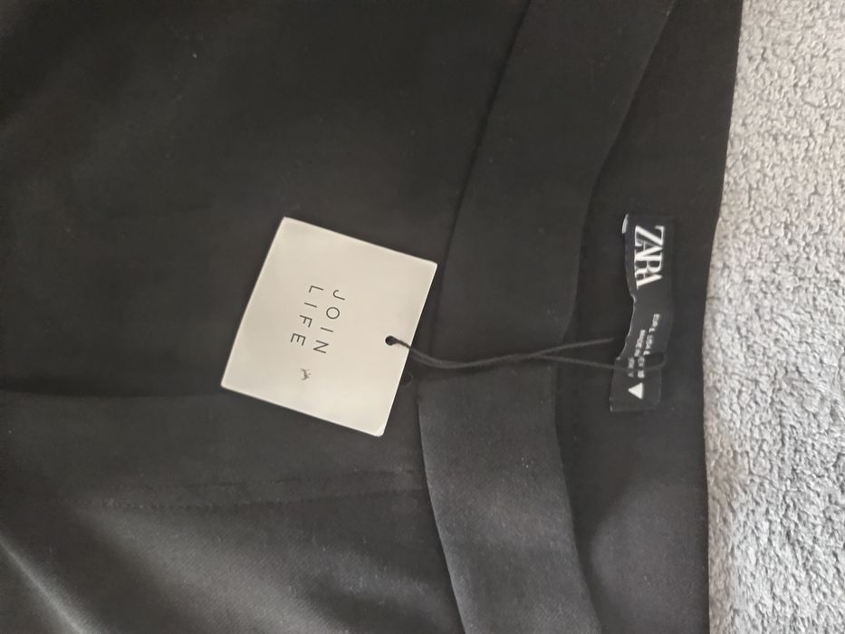 НОВ панталон ZARA