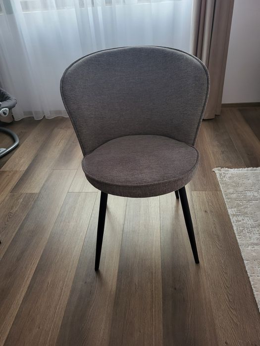 Vând 10 scaune dining