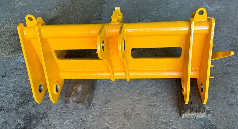 Быстросъем квик каплер на погрузчик вилы