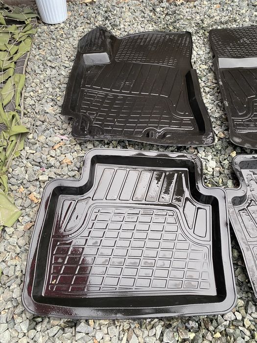 Коврики в салон на авто