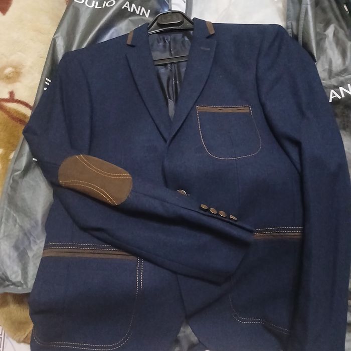 Костюм  мужской.